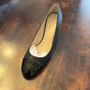 Cole Haan Dawna GRD Pump, Size 10, Black Leather/Patent.  NEW
